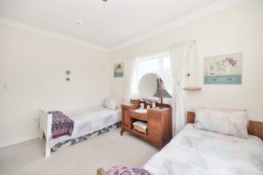 4 Bedroom Property for Sale in Pearly Beach Western Cape